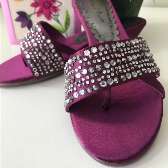 Sparking Lady’s Sandal - Picture 2 of 5